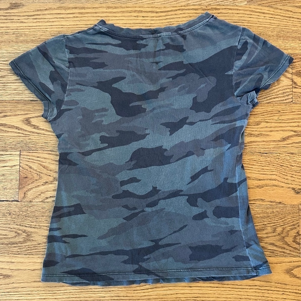 Splendid Kate V Neck in Camo in Size XS (no longer available on website) - Picture 7 of 7